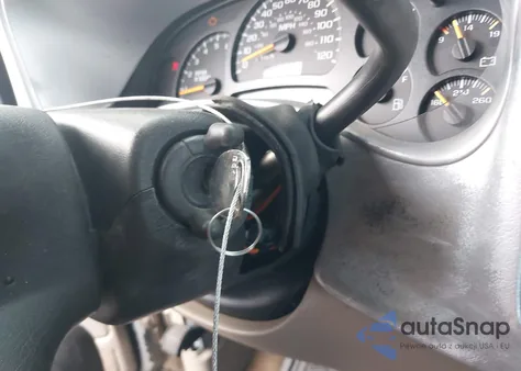 2005 Chevrolet Silverado 1500 Ls из США, поврежденный, VIN 2GCEC13T151315376